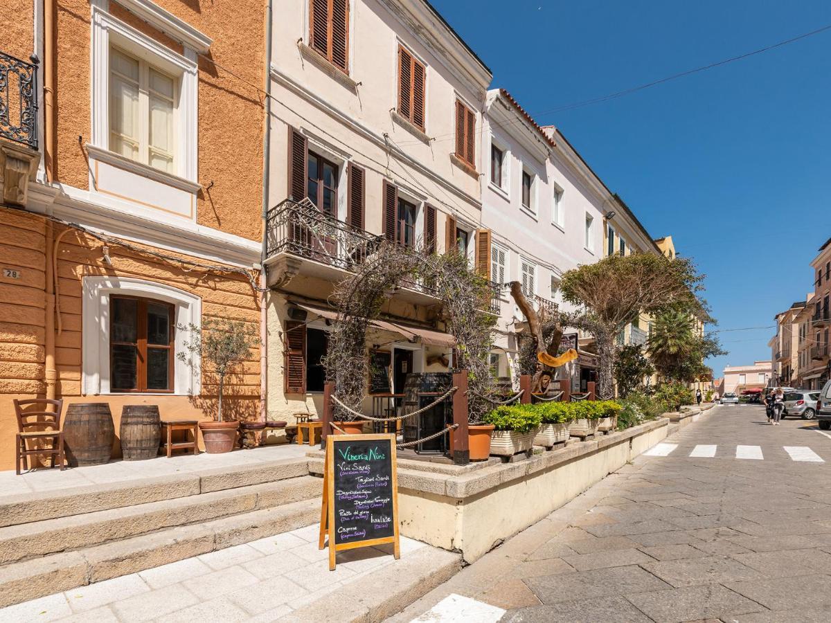 Appartamento La Dimora del Centro Storico La Maddalena  Esterno foto