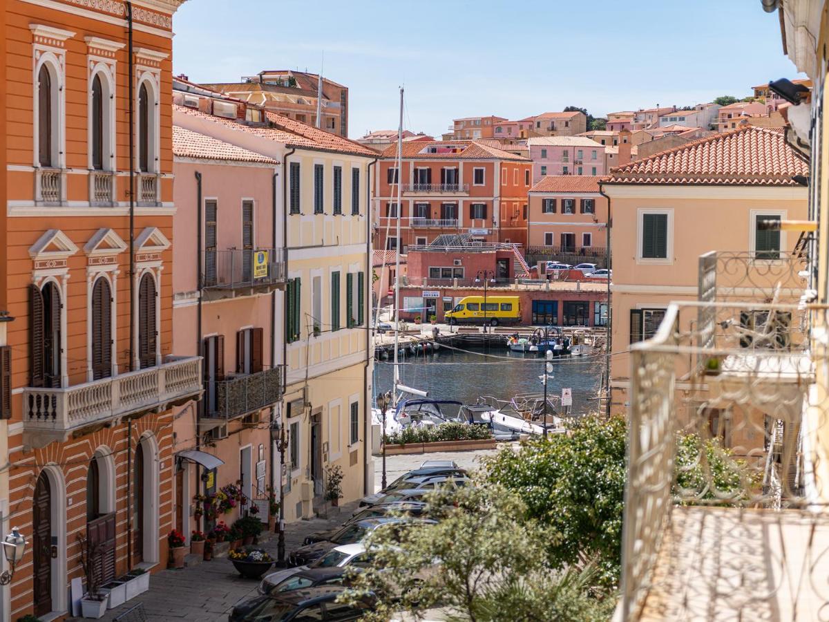 Appartamento La Dimora del Centro Storico La Maddalena  Esterno foto